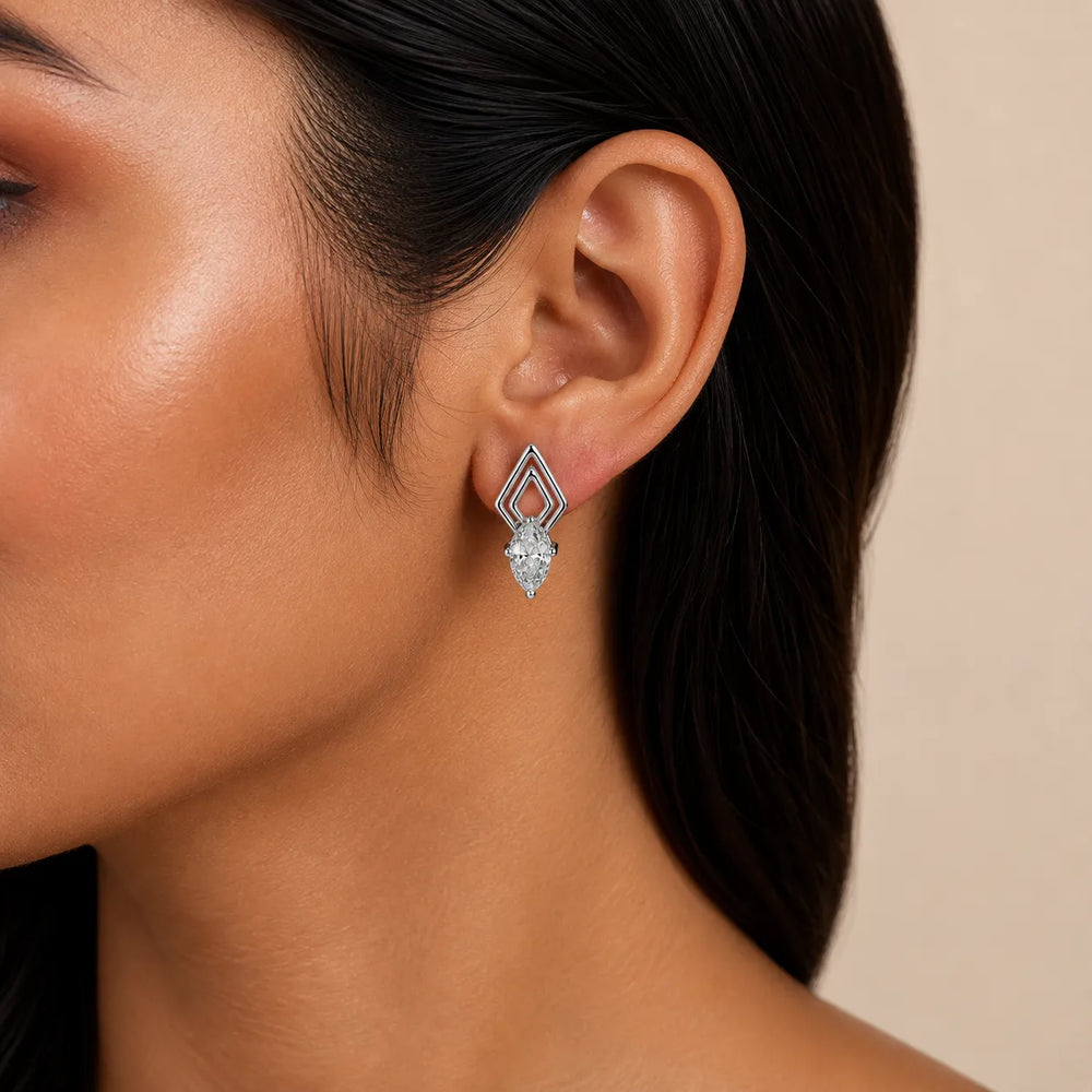 The Diamond Horizon Studs earring