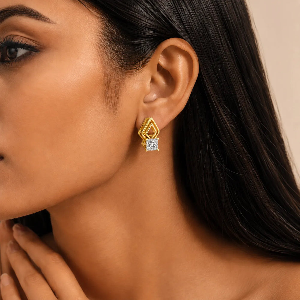The Diamond Horizon Studs earring