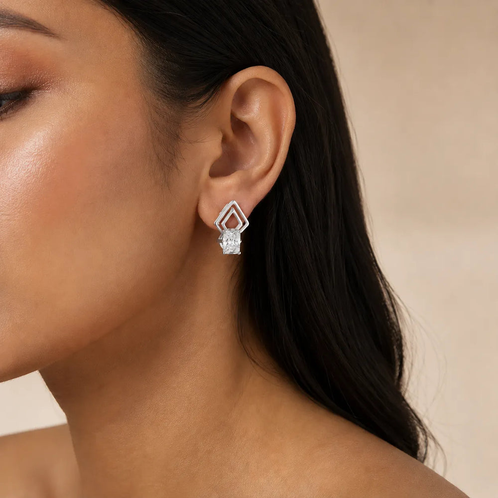 The Diamond Horizon Studs earring