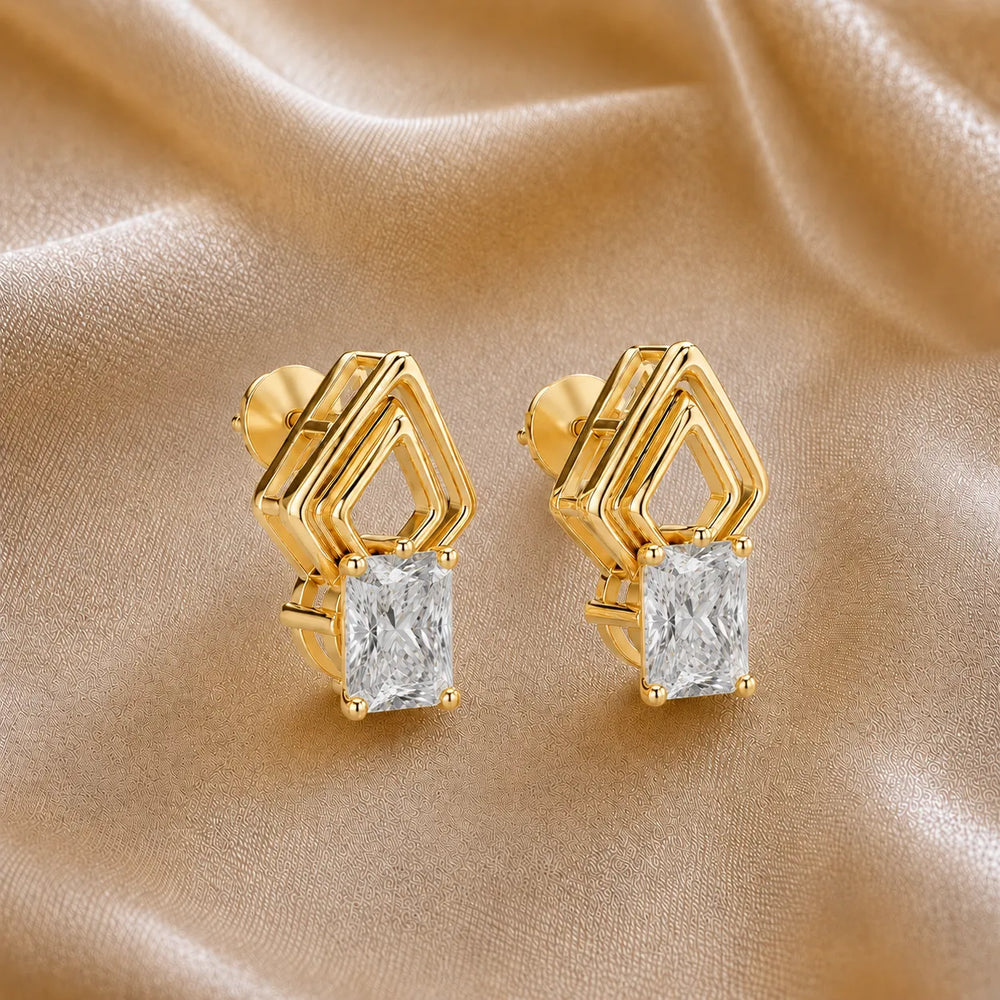 The Diamond Horizon Studs earring
