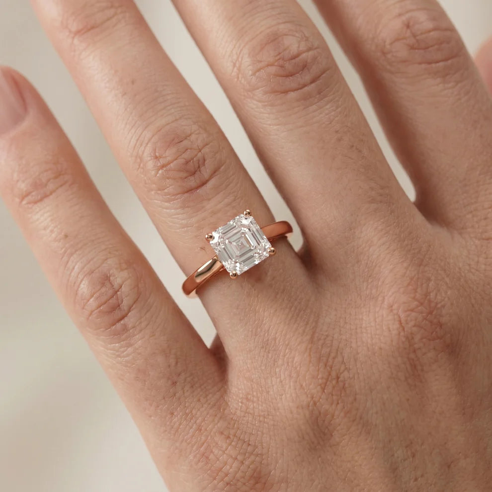 Iris Vintage Heart Diamond Engagement Ring