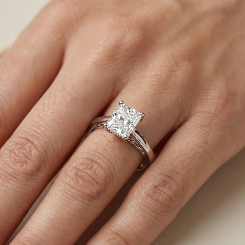 Iris Vintage Heart Diamond Engagement Ring
