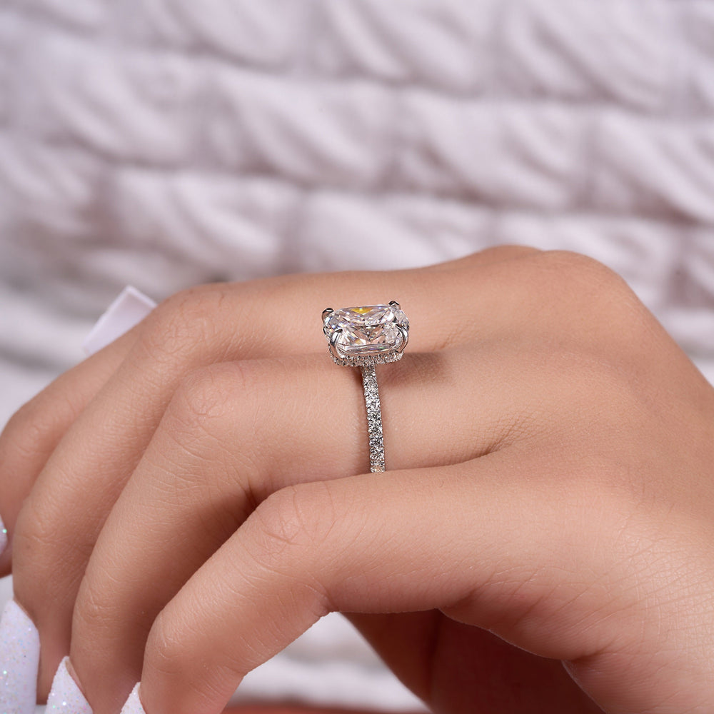 Cushion Cut Labgrown Ring