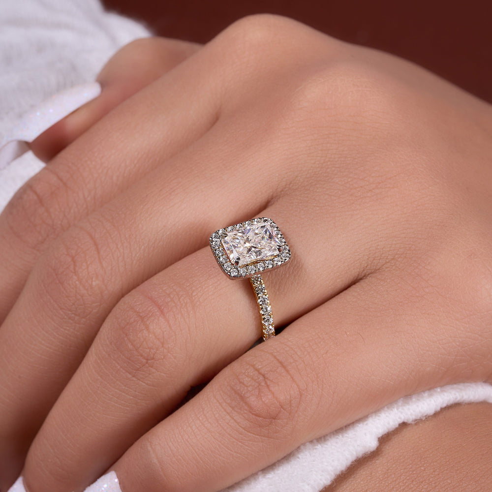 Crushed Ice Radiant Cut Labgrown Ring