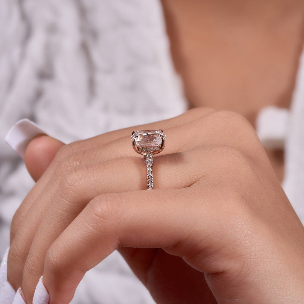 Cushion Cut Labgrown Ring
