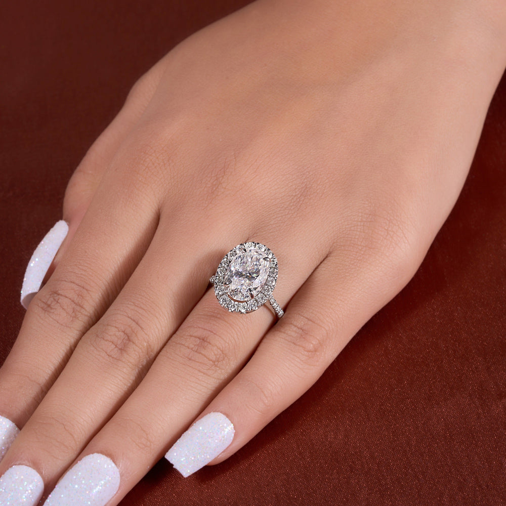 Oval Cut Labgrown Ring
