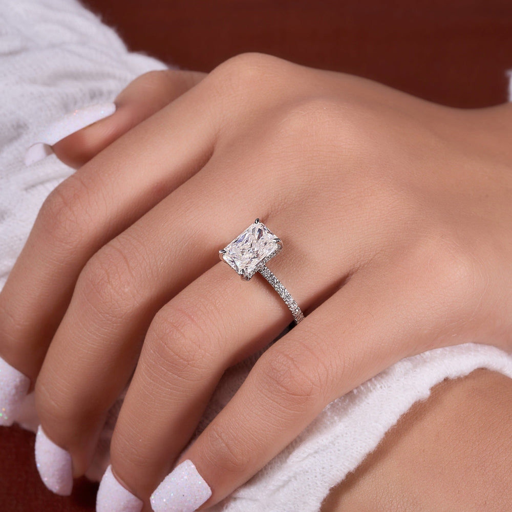 Crushed Ice Radiant Cut Labgrown Ring