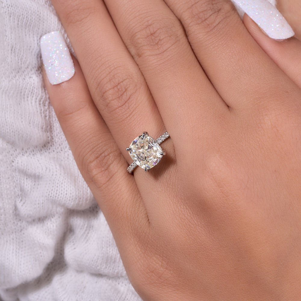 Cushion Cut Labgrown Ring