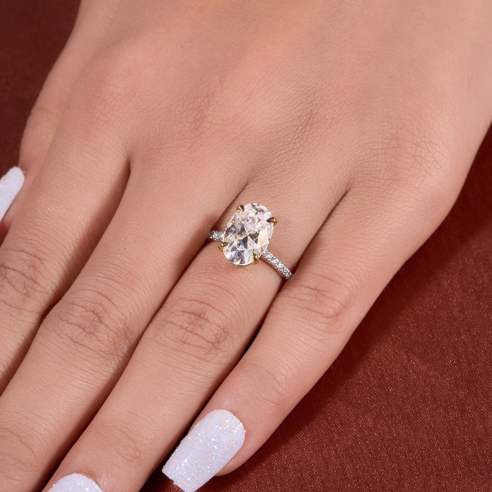 Oval Cut Labgrown Ring