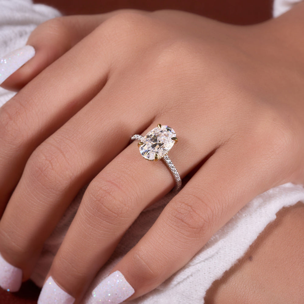 Oval Cut Labgrown Ring