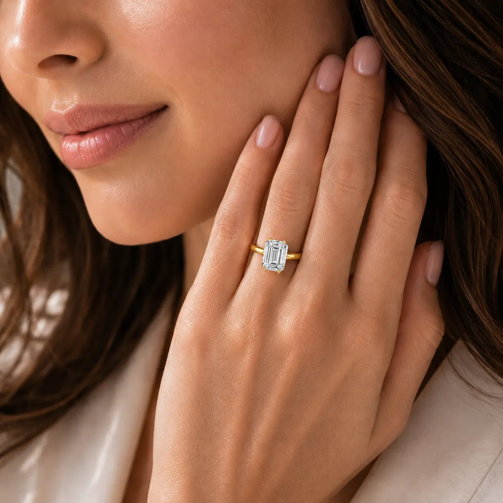 Romantic Solitaire Ring with Timeless Design