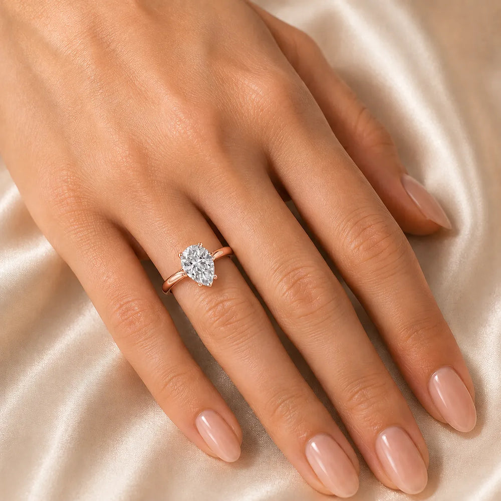 Romantic Solitaire Ring with Timeless Design