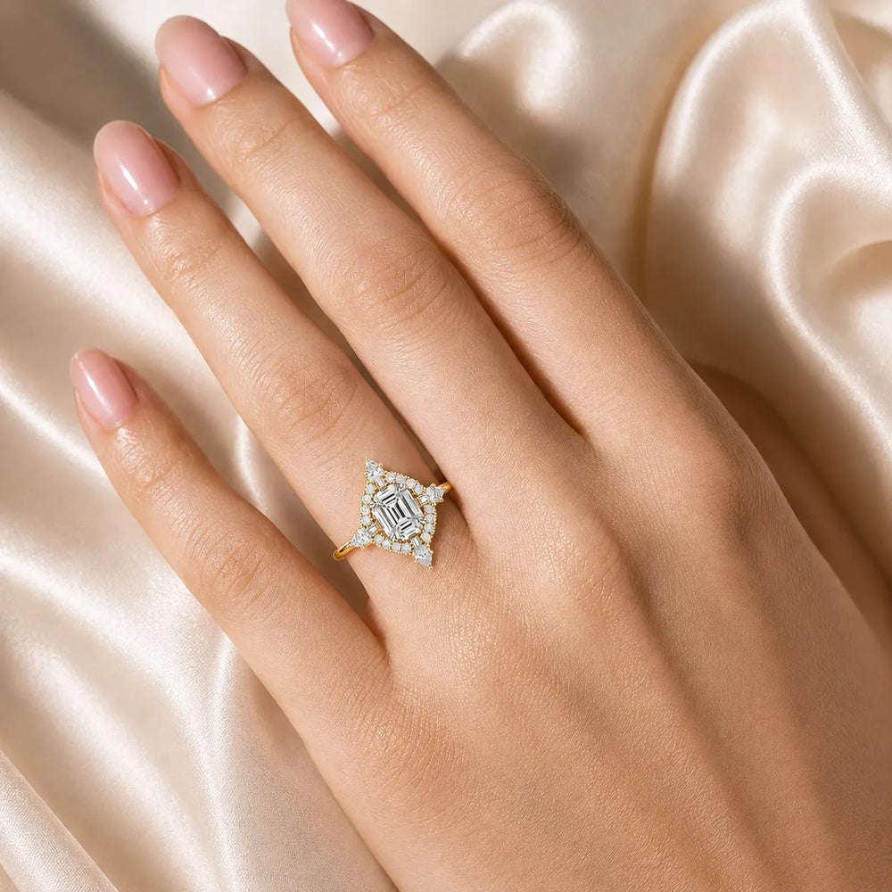 Pear Cut Luminous Halo Ring
