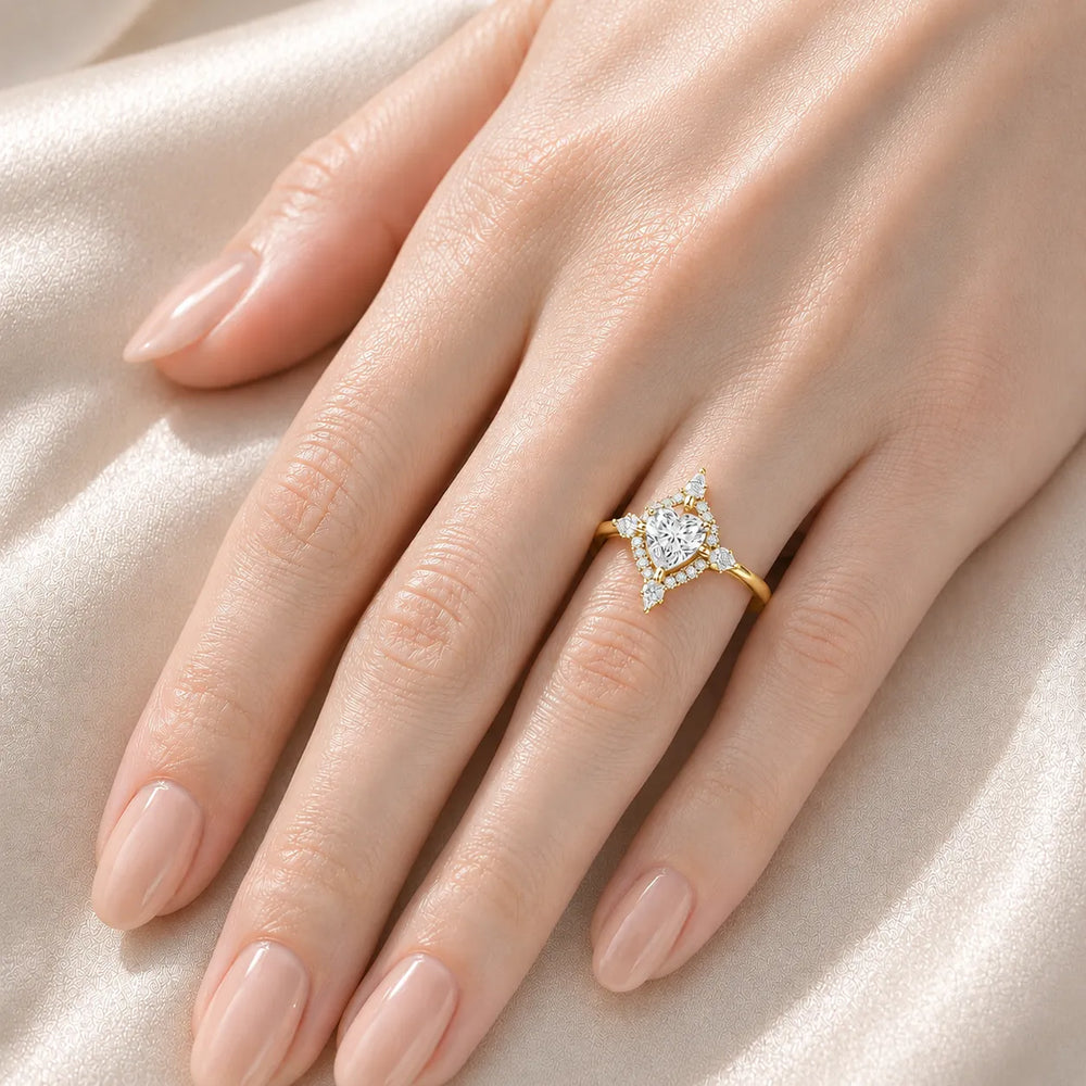 Pear Cut Luminous Halo Ring