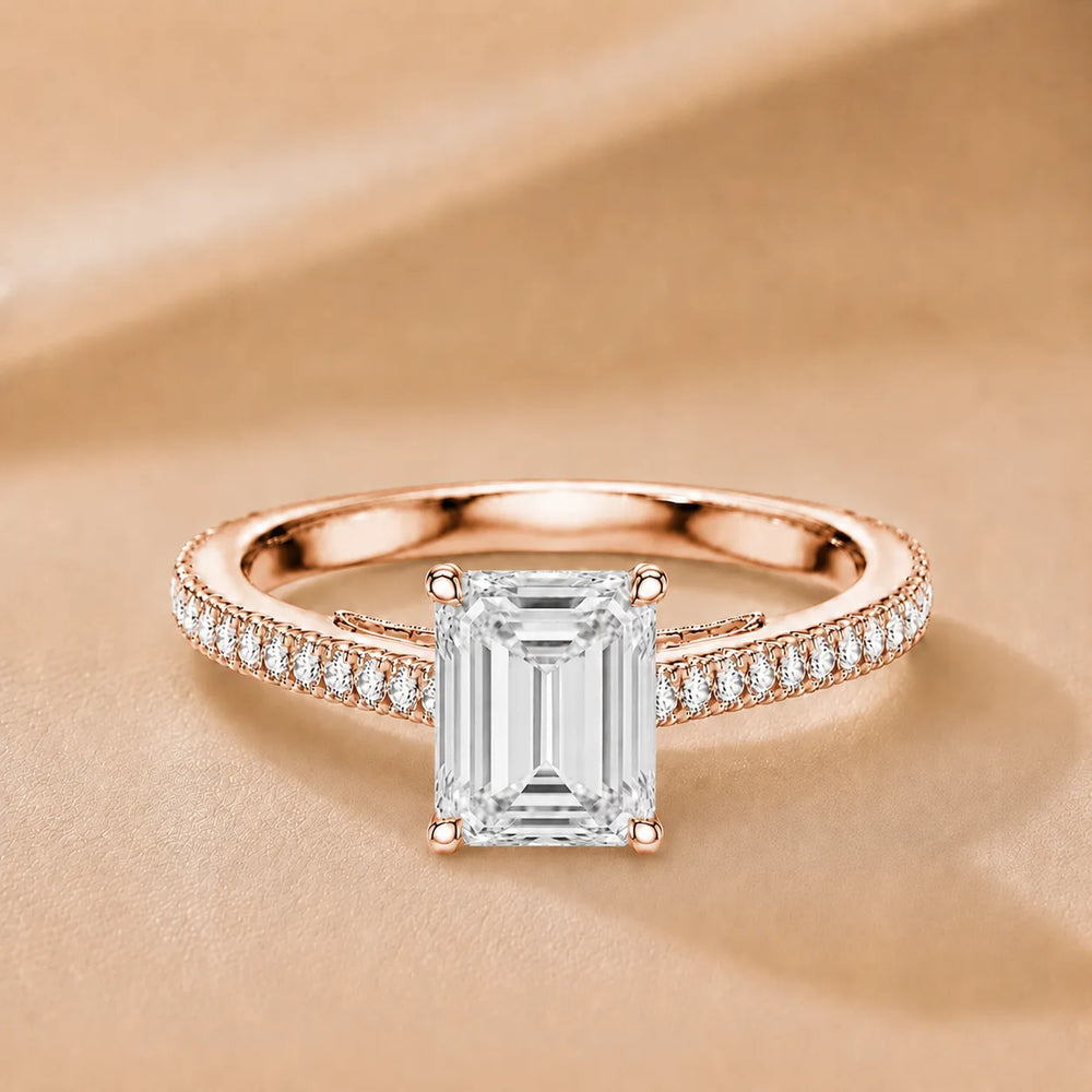 Luminous Promise Ring with Round Elegance