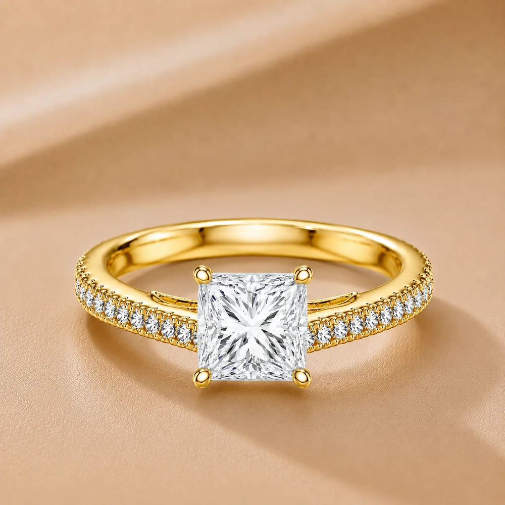 Luminous Promise Ring with Round Elegance