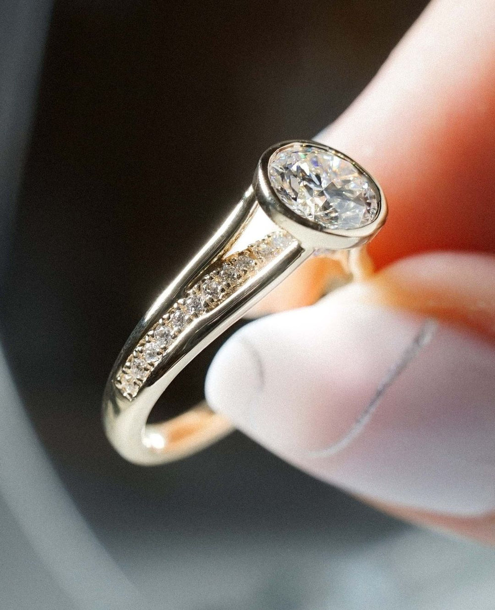 Round Brilliant Cut Labgrown Engagement Ring