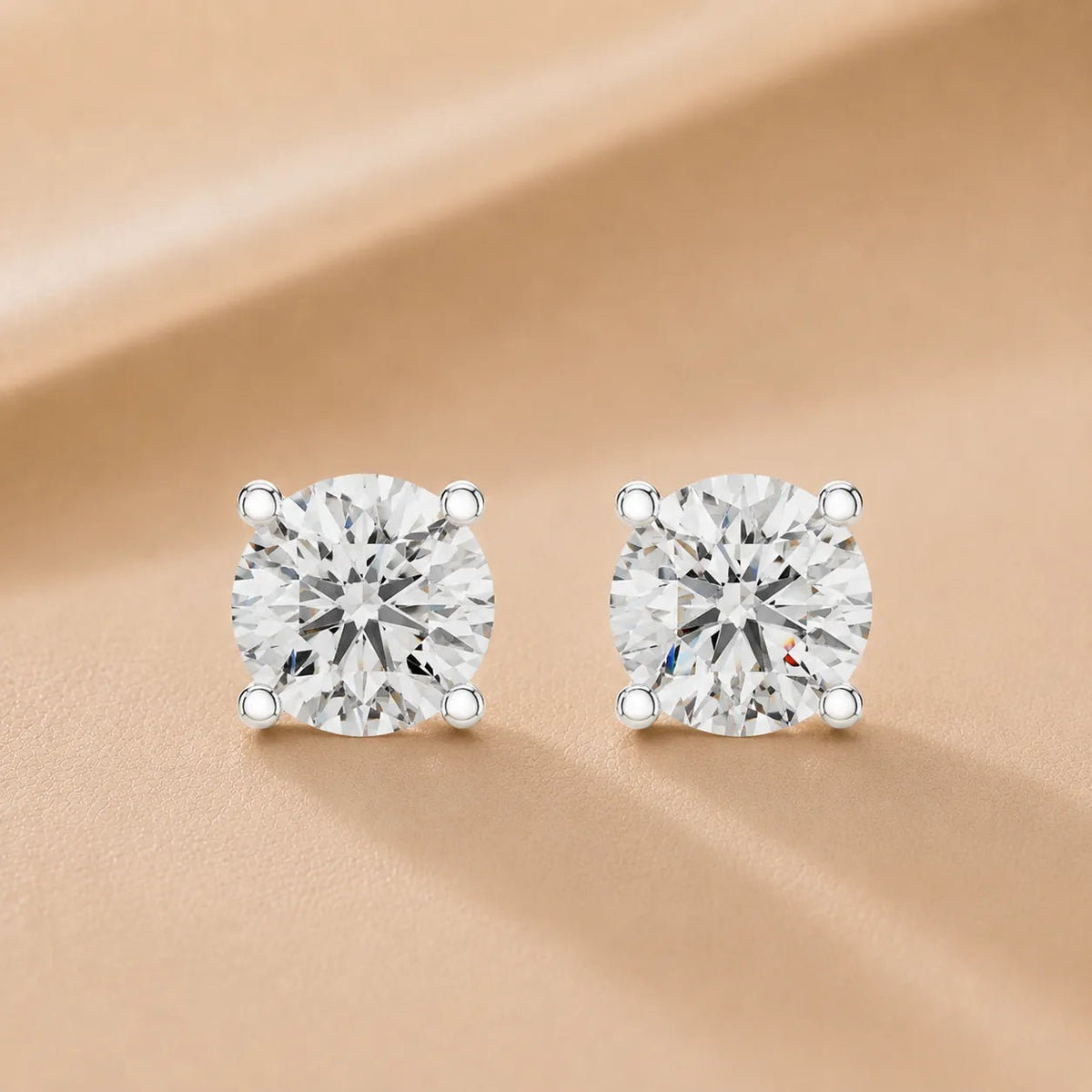 The Pure Sparkle Studs earring – Round (925 Sterling Silver)
