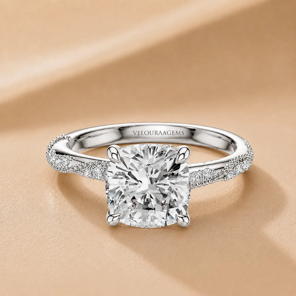 Classic Engagement Ring with Modern Luxury and Refined Beauty