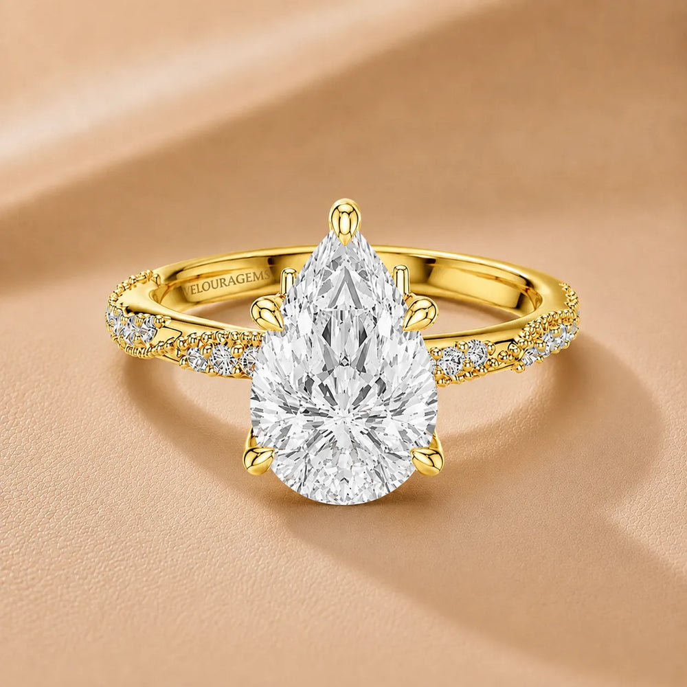 Classic Engagement Ring with Modern Luxury and Refined Beauty