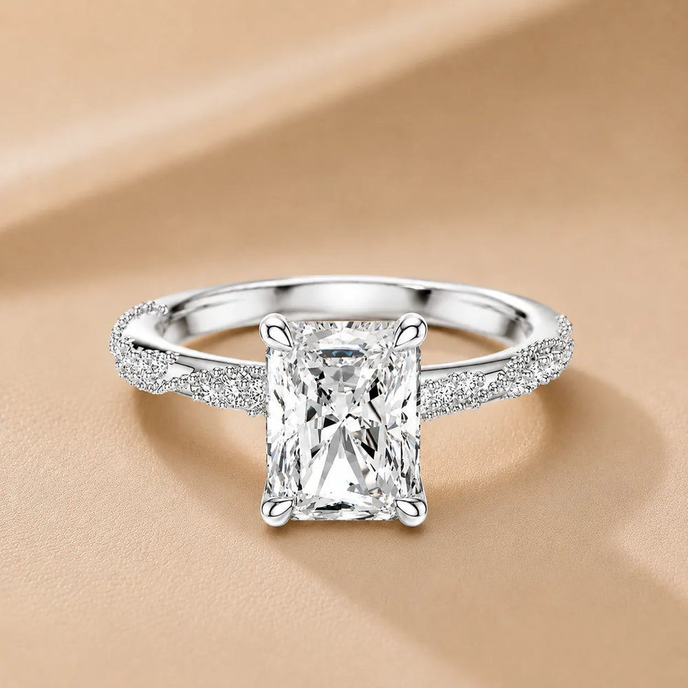 Classic Engagement Ring with Modern Luxury and Refined Beauty
