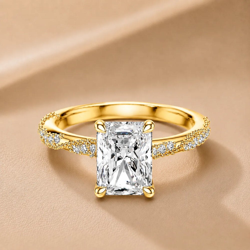 Classic Engagement Ring with Modern Luxury and Refined Beauty