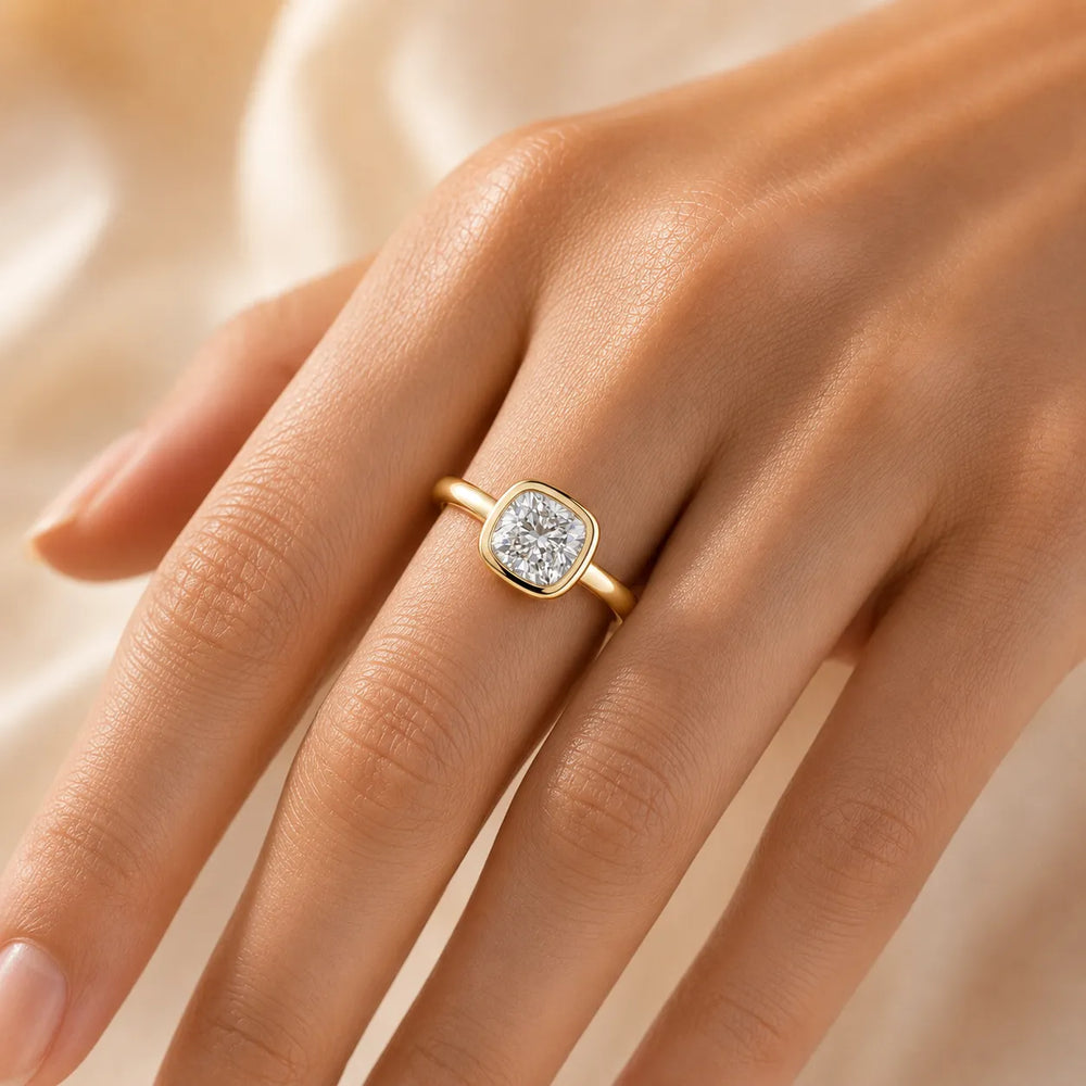 Romantic Halo Solitaire Ring