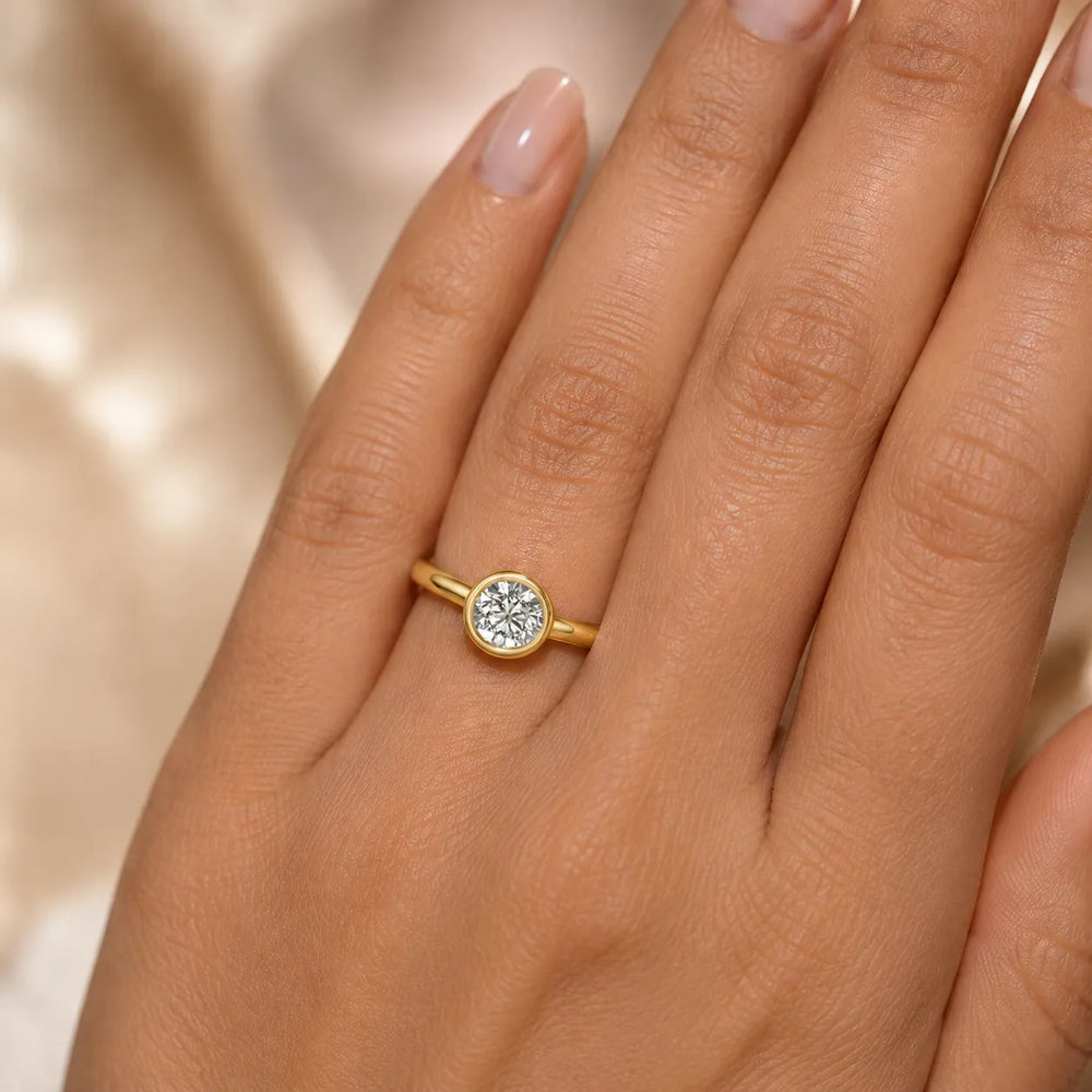 Romantic Halo Solitaire Ring