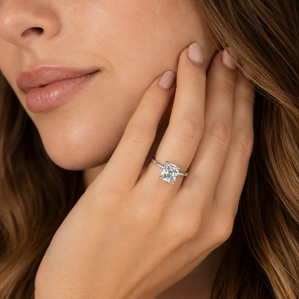 Romantic Solitaire Ring with Classic Setting