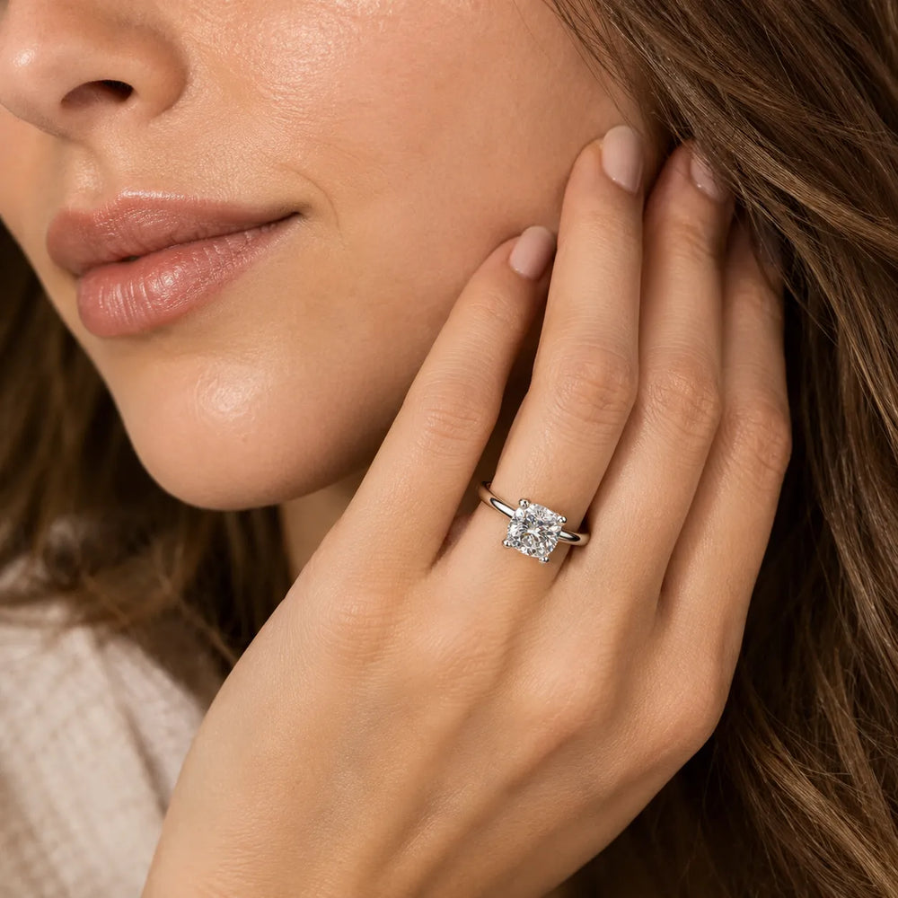 Romantic Solitaire Ring with Classic Setting