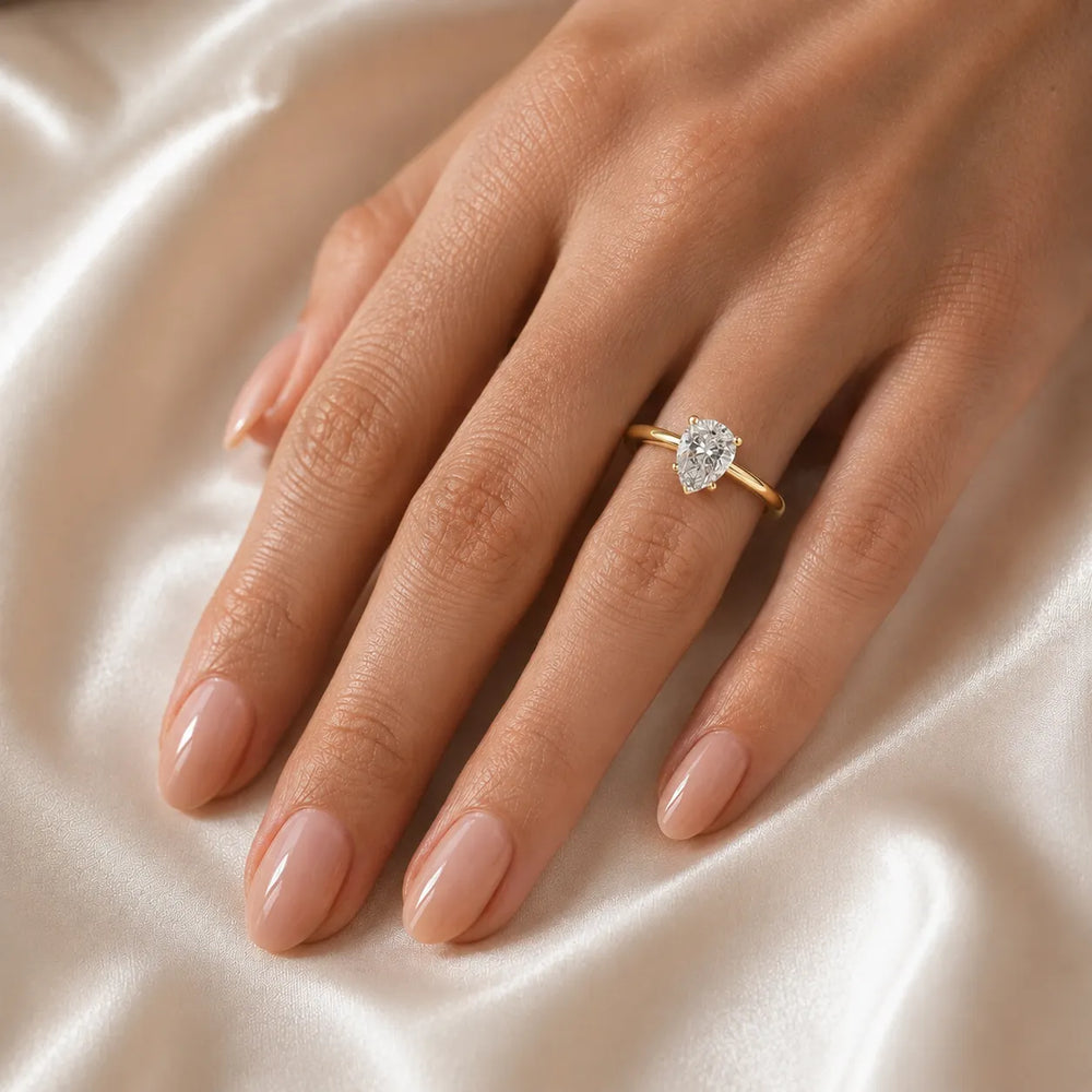 Romantic Solitaire Ring with Classic Setting