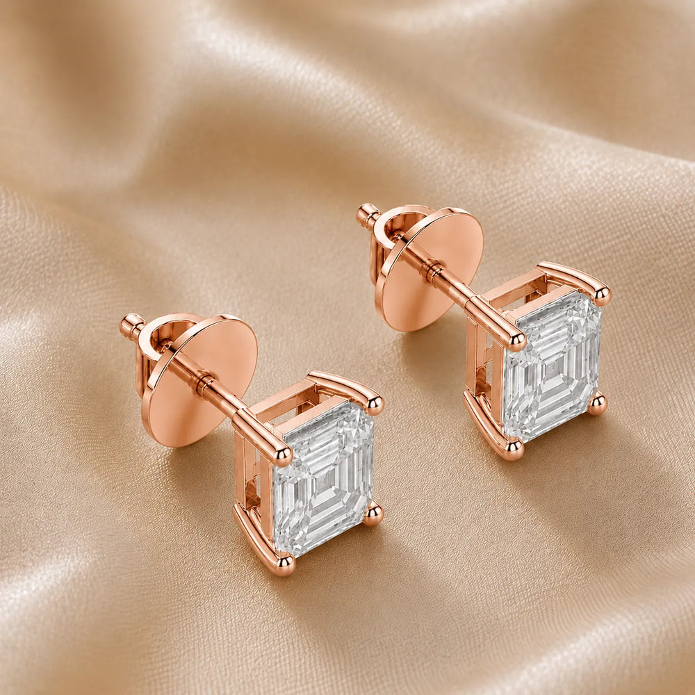 The Classic Brilliance Studs earring