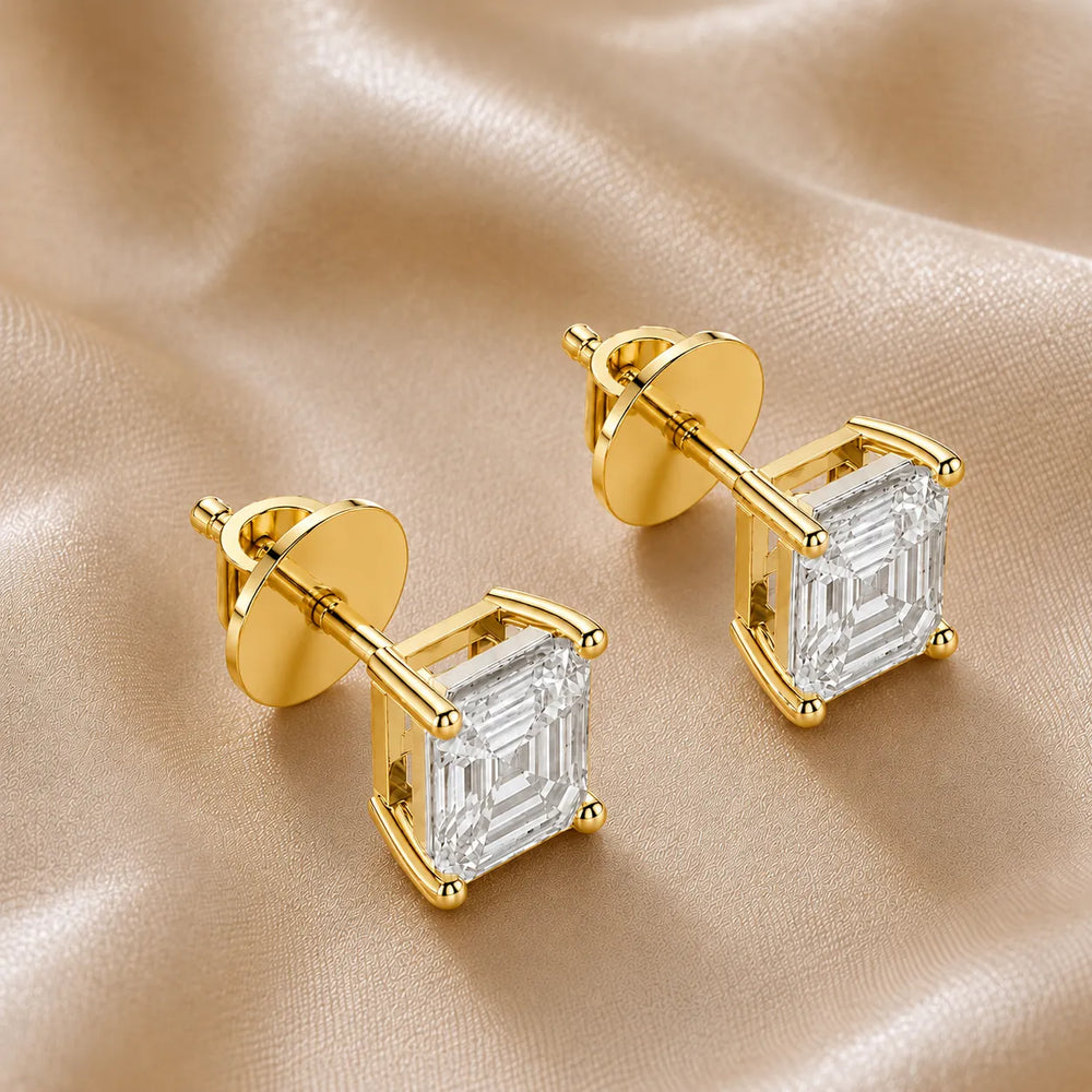 The Classic Brilliance Studs earring