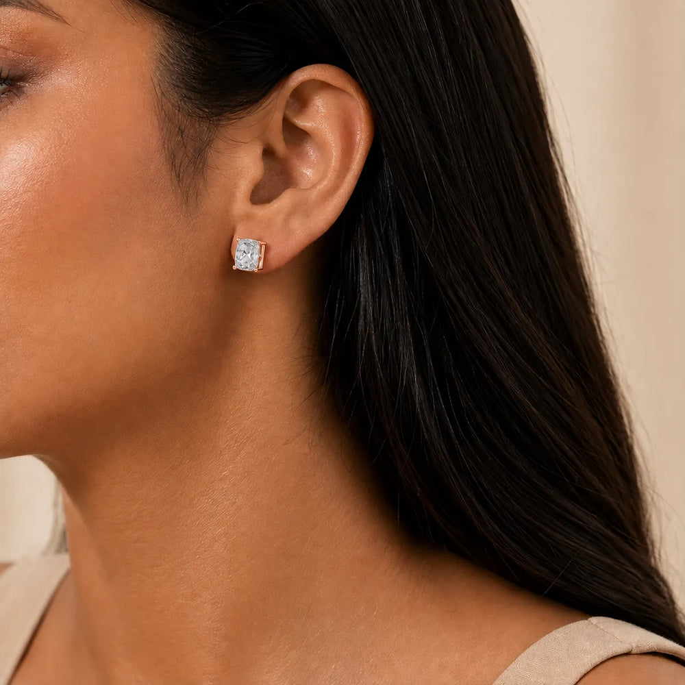 The Classic Brilliance Studs earring