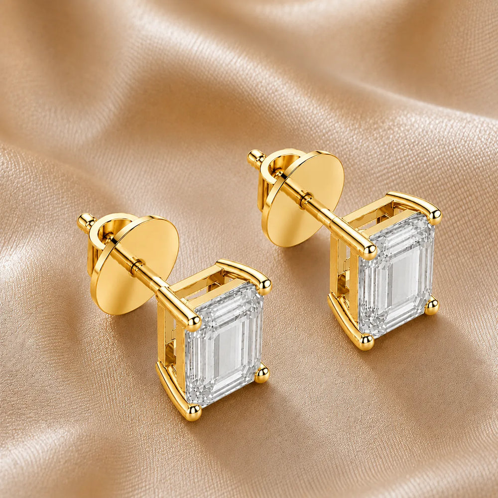 The Classic Brilliance Studs earring