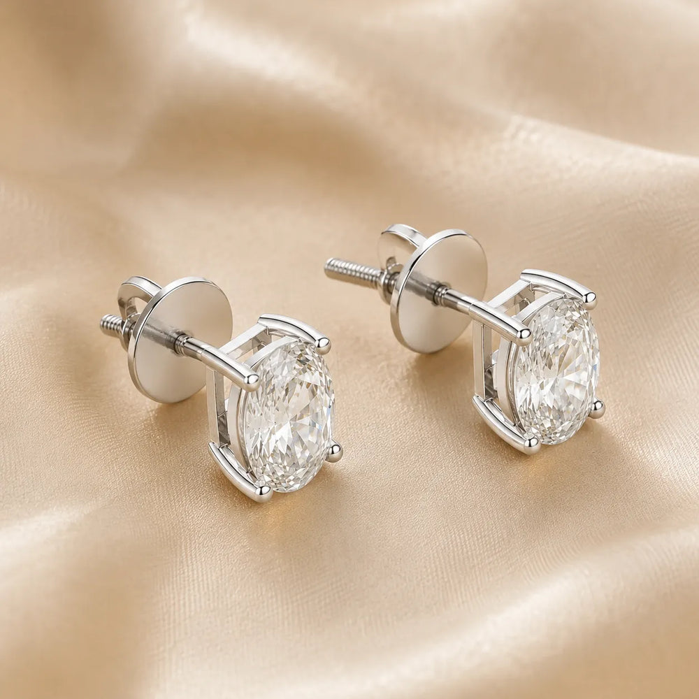 The Classic Brilliance Studs earring