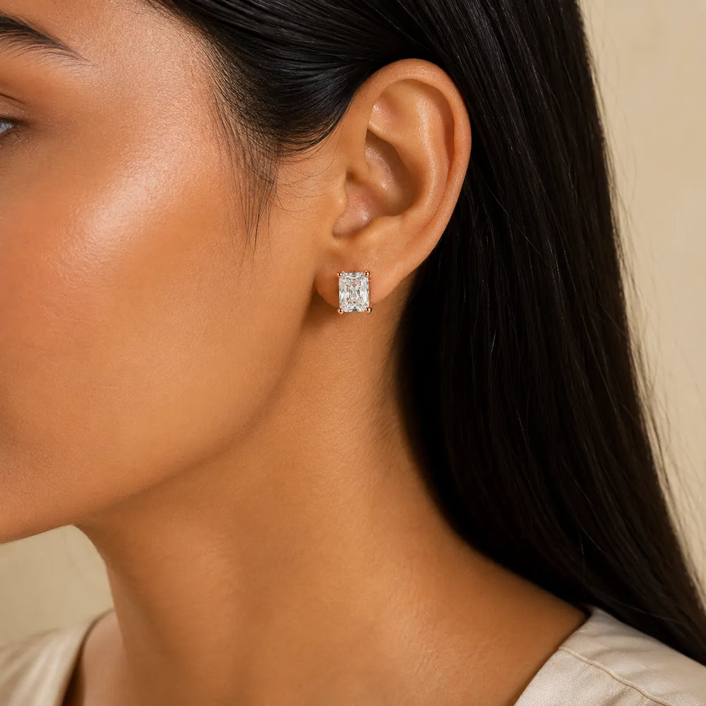 The Classic Brilliance Studs earring