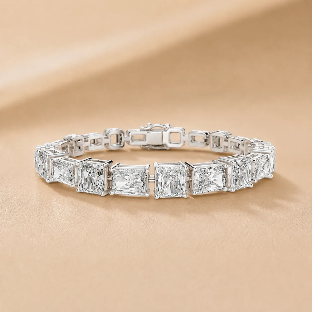 Structured Beauty, Endless Shine With Princess Cut & Emerald Cut Diamond