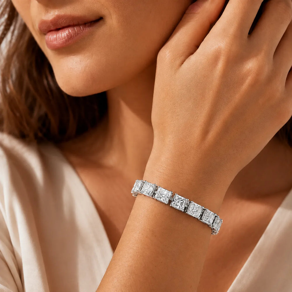 Structured Beauty, Endless Shine With Princess Cut & Emerald Cut Diamond