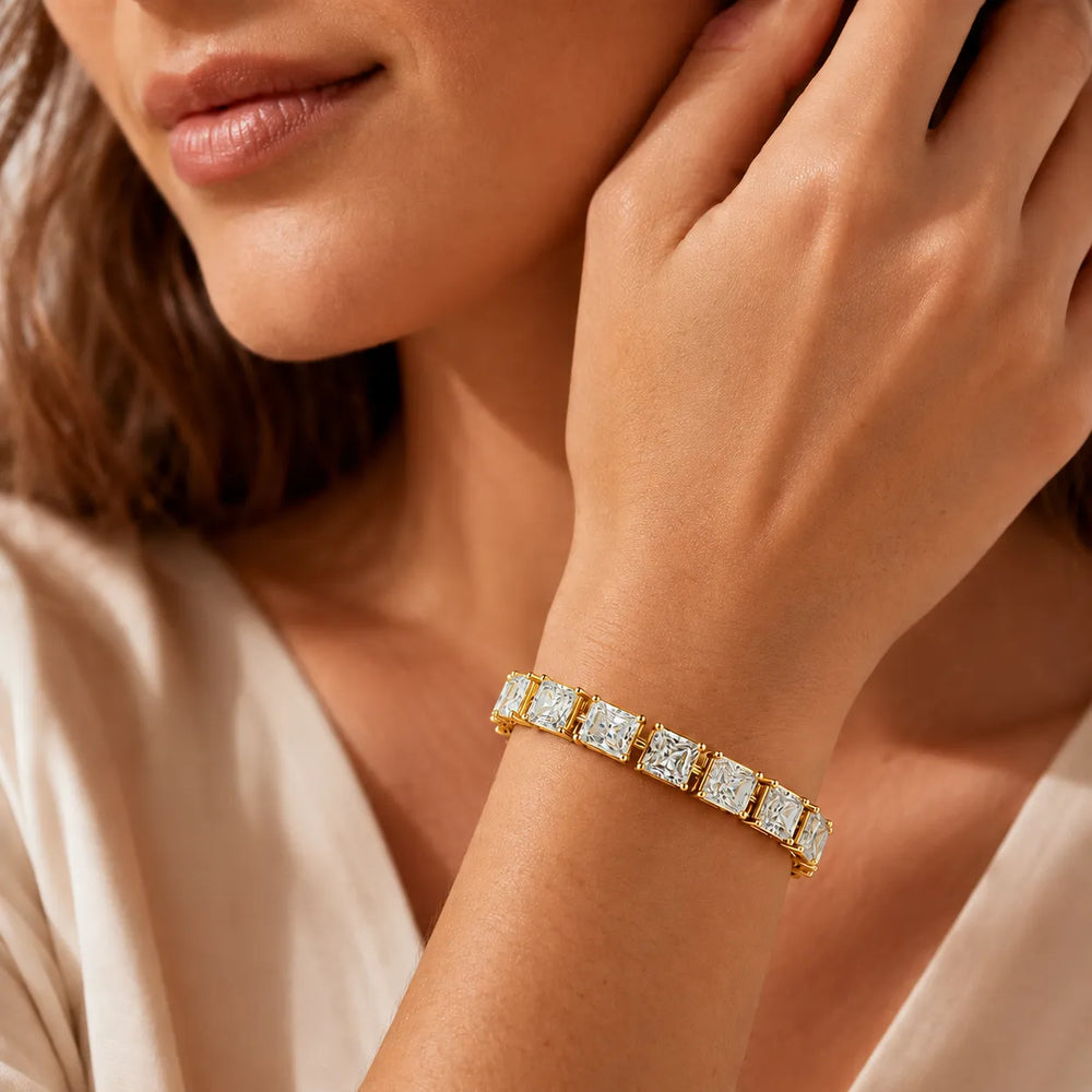 Structured Beauty, Endless Shine With Princess Cut & Emerald Cut Diamond