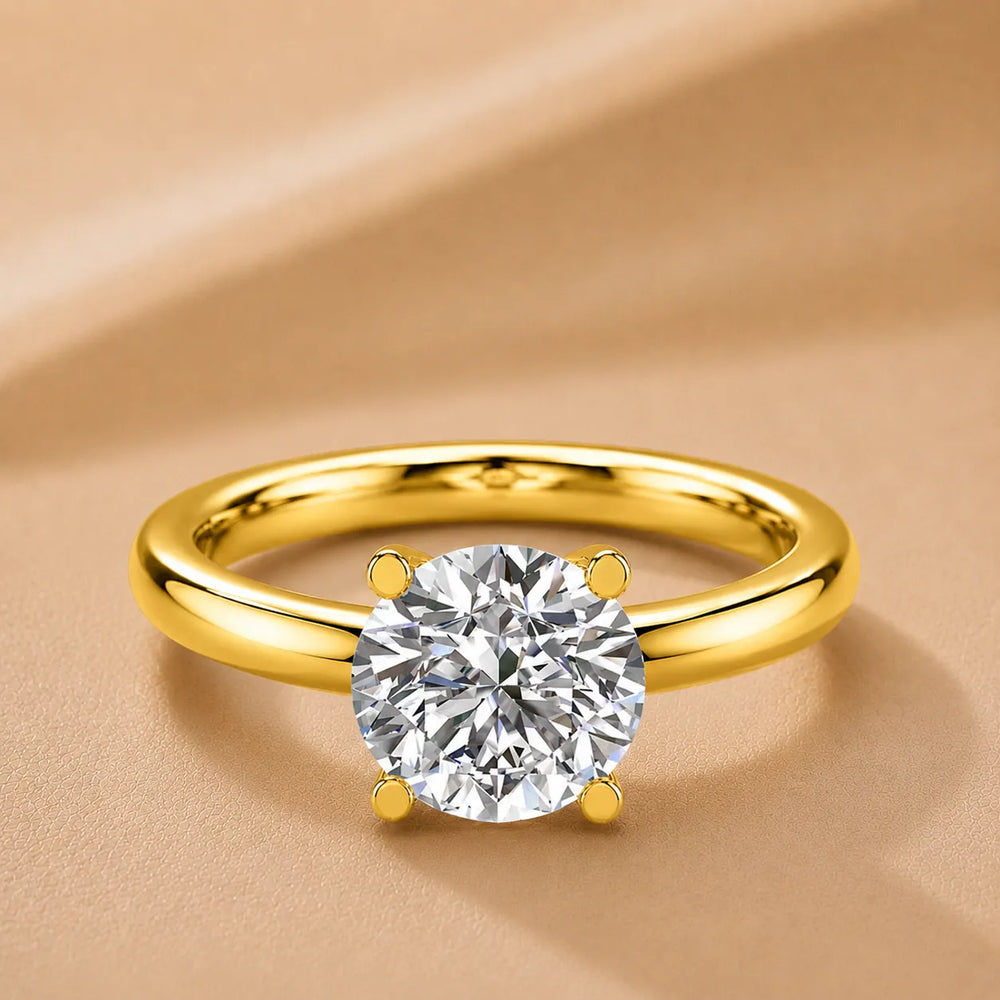 Elegant Solitaire Ring with Timeless Appeal