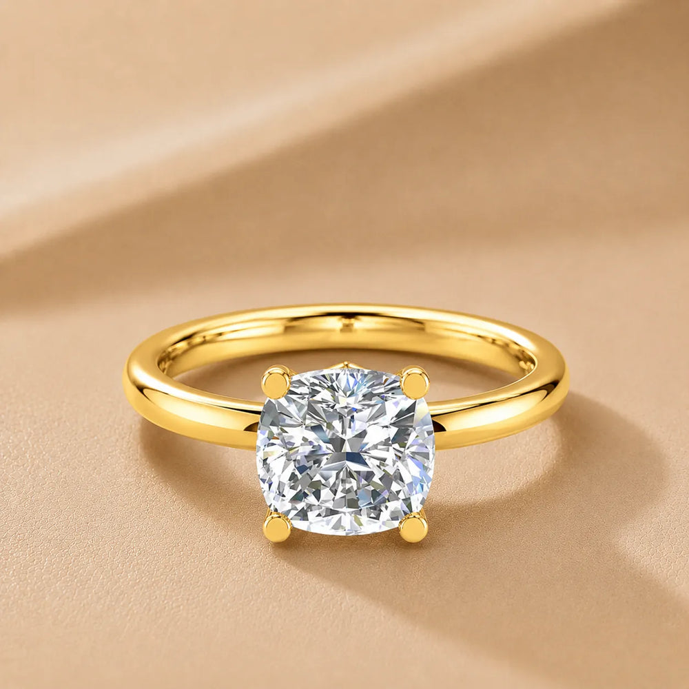 Romantic Solitaire Ring with Timeless Design