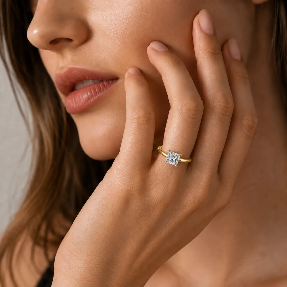 Elegant Solitaire Ring with Timeless Appeal