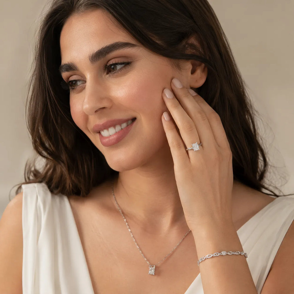 Iris Vintage Heart Diamond Engagement Ring