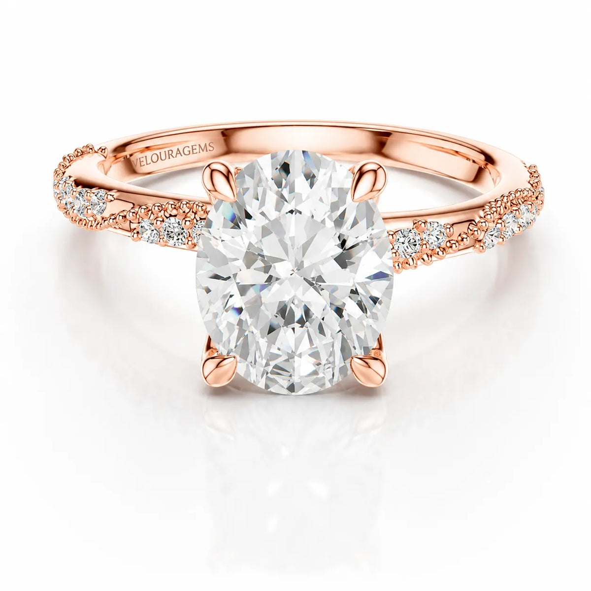 Classic Engagement Ring with Modern Luxury and Refined Beauty
