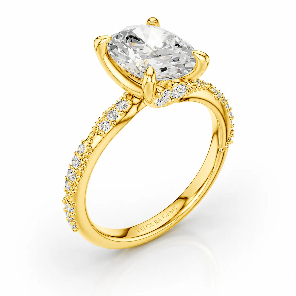 Classic Engagement Ring with Modern Luxury and Refined Beauty