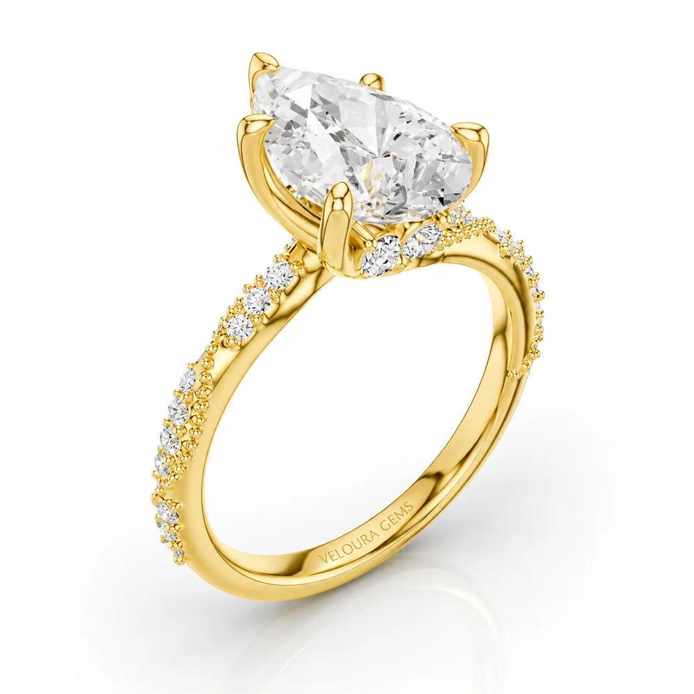 Classic Engagement Ring with Modern Luxury and Refined Beauty