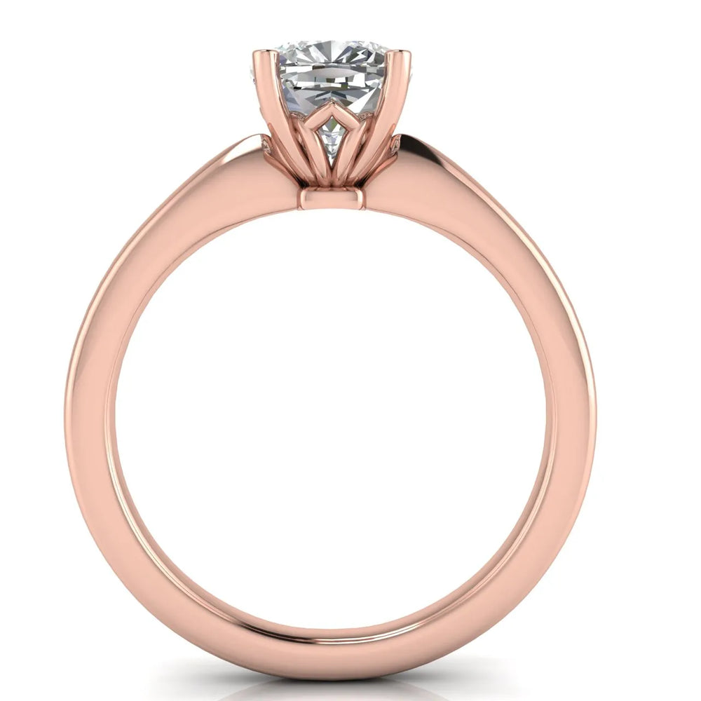 Elegant Solitaire Ring with Timeless Appeal