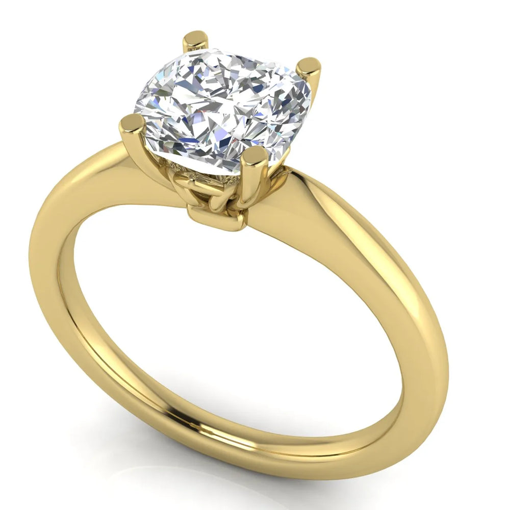 Elegant Solitaire Ring with Timeless Appeal