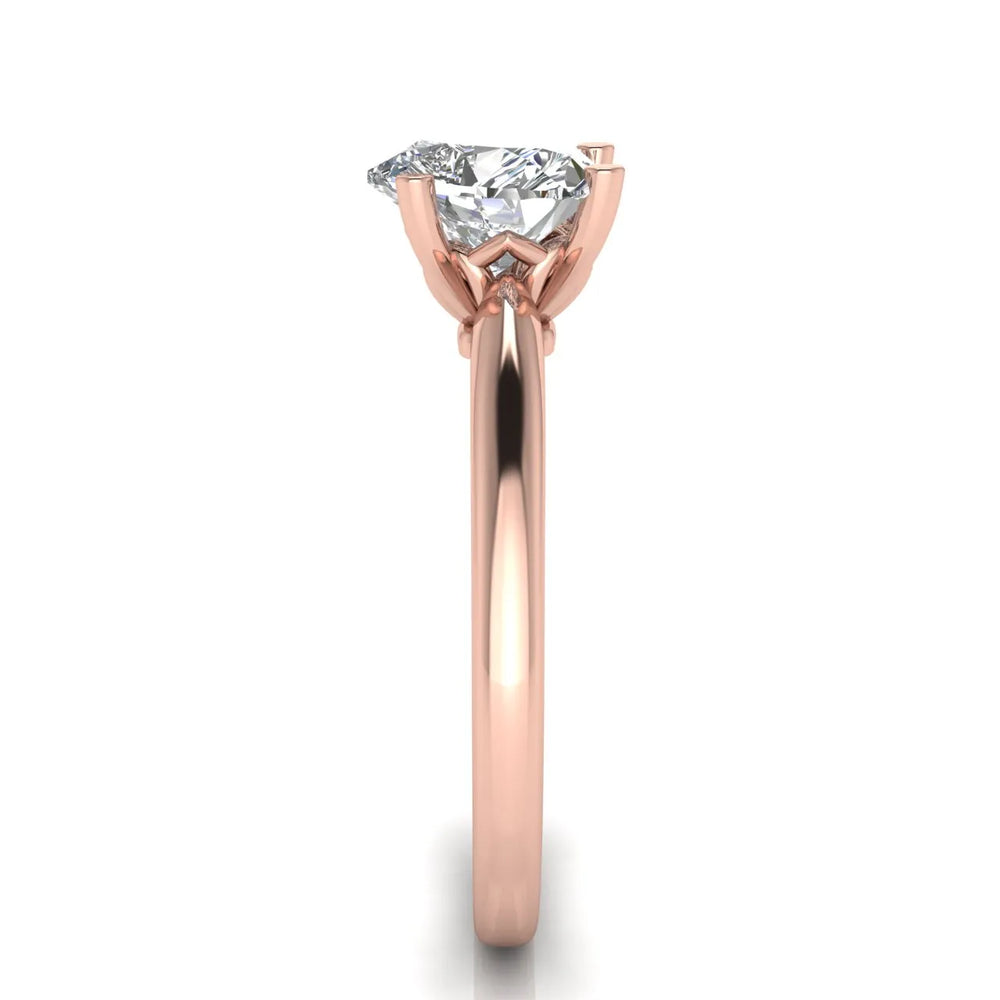 Elegant Solitaire Ring with Timeless Appeal